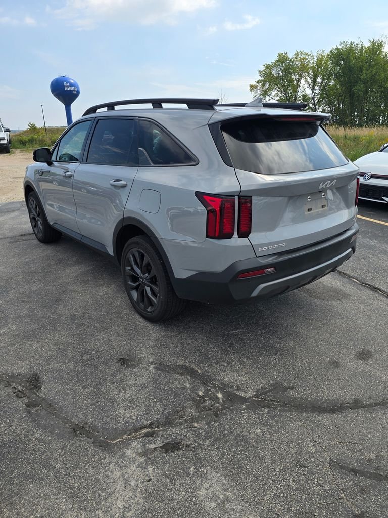 Used 2023 Wolf Gray Kia X-Line EX image 4