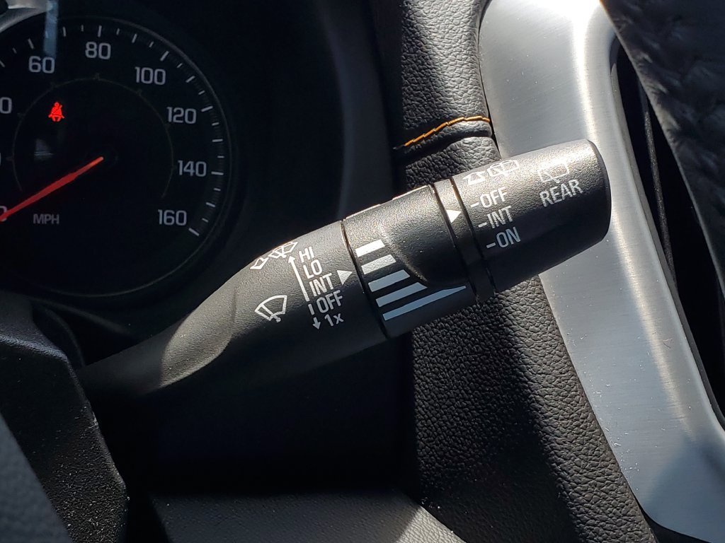 Used 2021 Summit White GMC SLE image 23