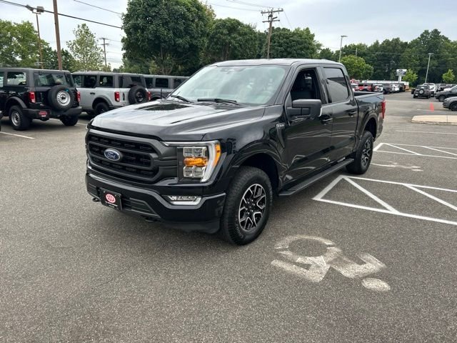 Used 2023 Black Ford XLT image 3