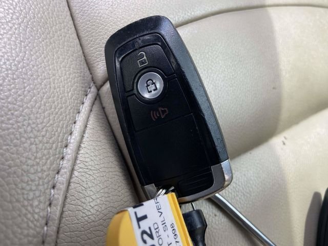 Certified Used 2021 Silver Ford SE image 30