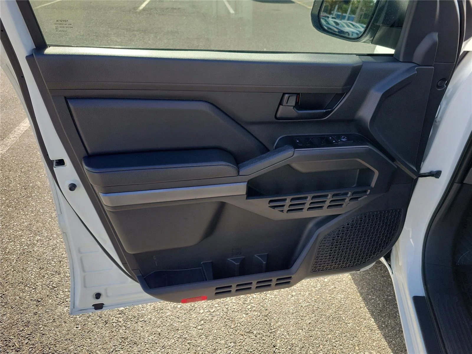 Used 2025 Ice Cap Toyota SR5 image 9