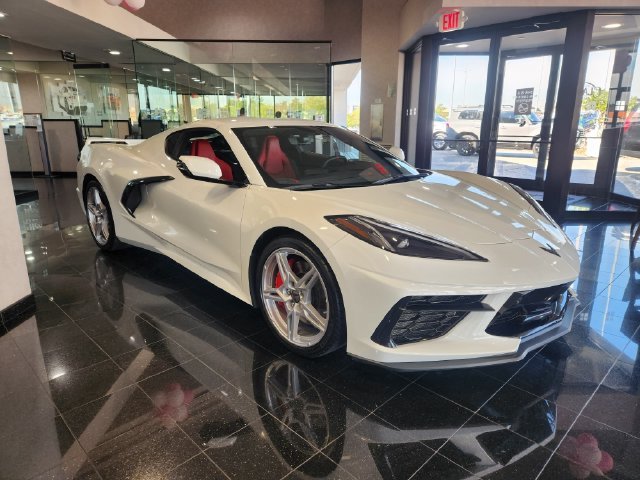 Used 2020 ARCTIC WHITE Chevrolet 2LT image 2