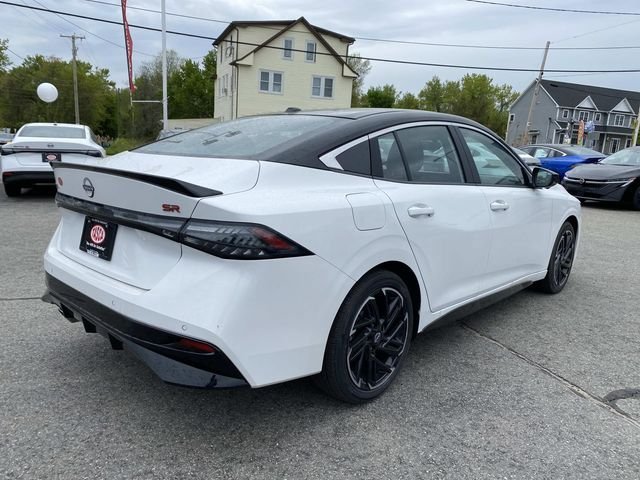 New 2026 Aspen White TriCoat / Super Black Two-tone Nissan SR image 4