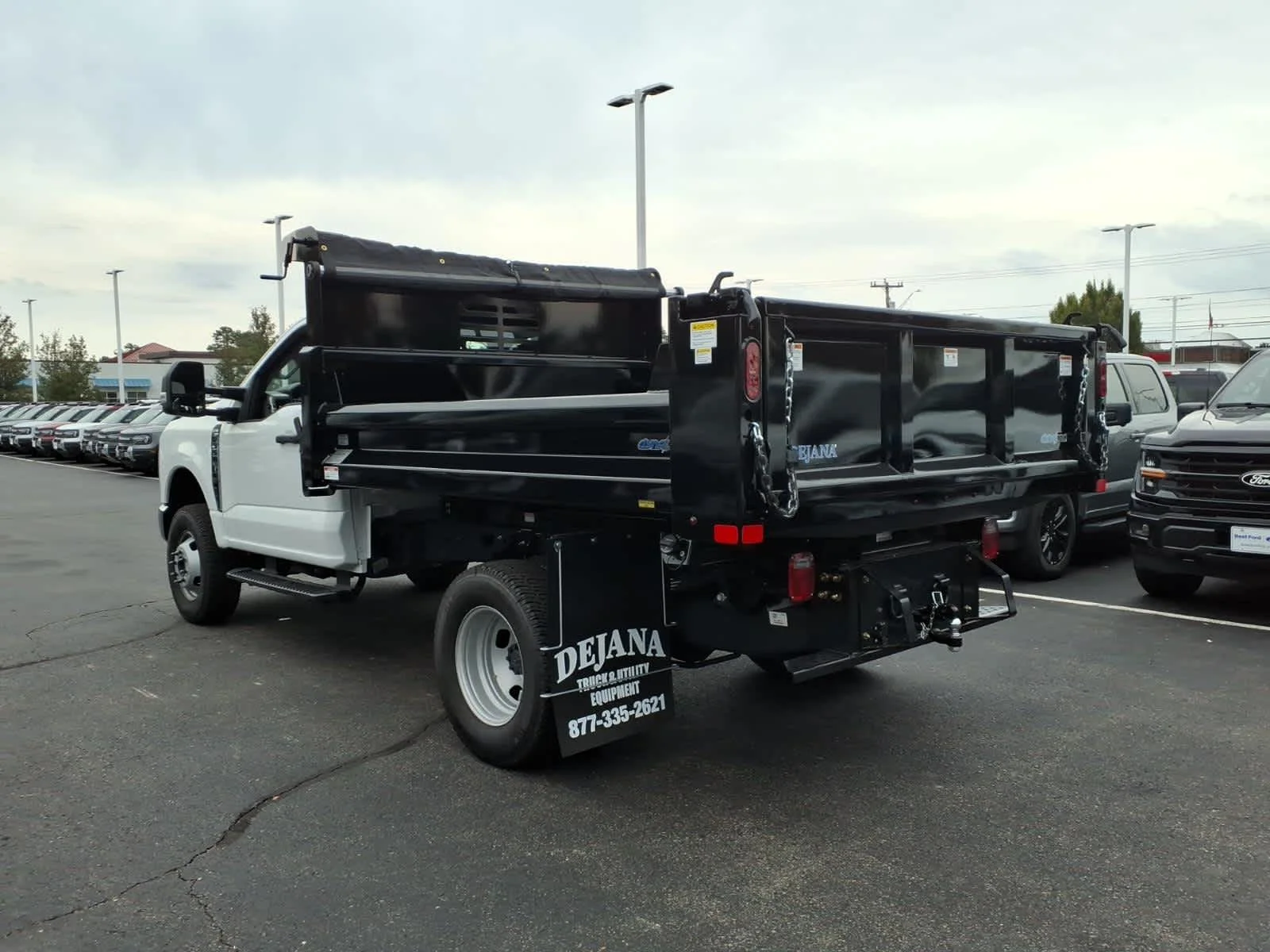 2026 Ford F-350 Super Duty Chassis Cab XL - Photo 29