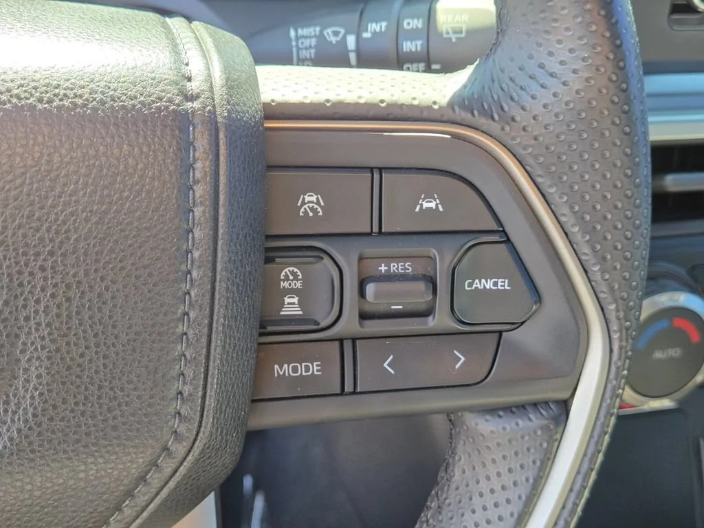 Used 2025 Wind Chill Pearl Toyota SR5 image 23