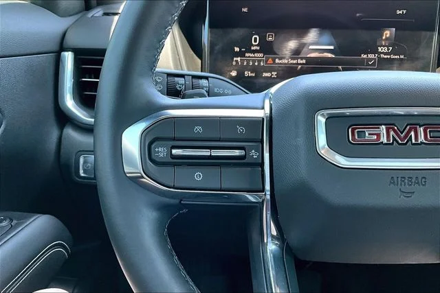 Used 2025 White GMC Elevation image 11