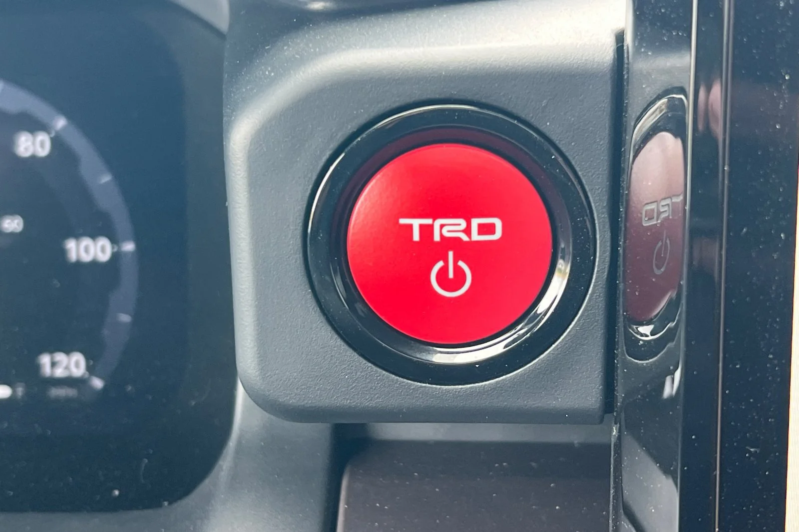 2026 Toyota Tacoma TRD Sport - Photo 17