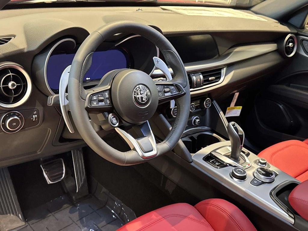 2026 Alfa Romeo Stelvio Base - Photo 8
