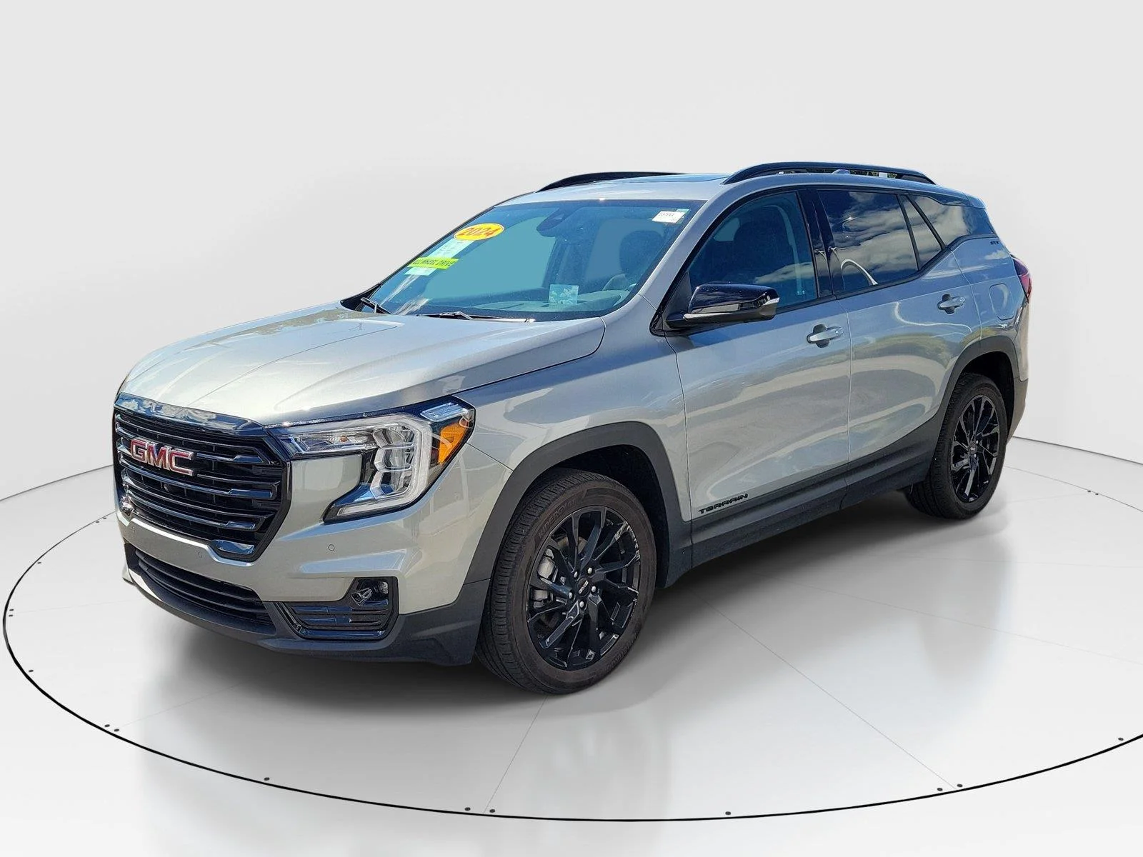 Used 2024 Sterling Metallic GMC SLT image 2