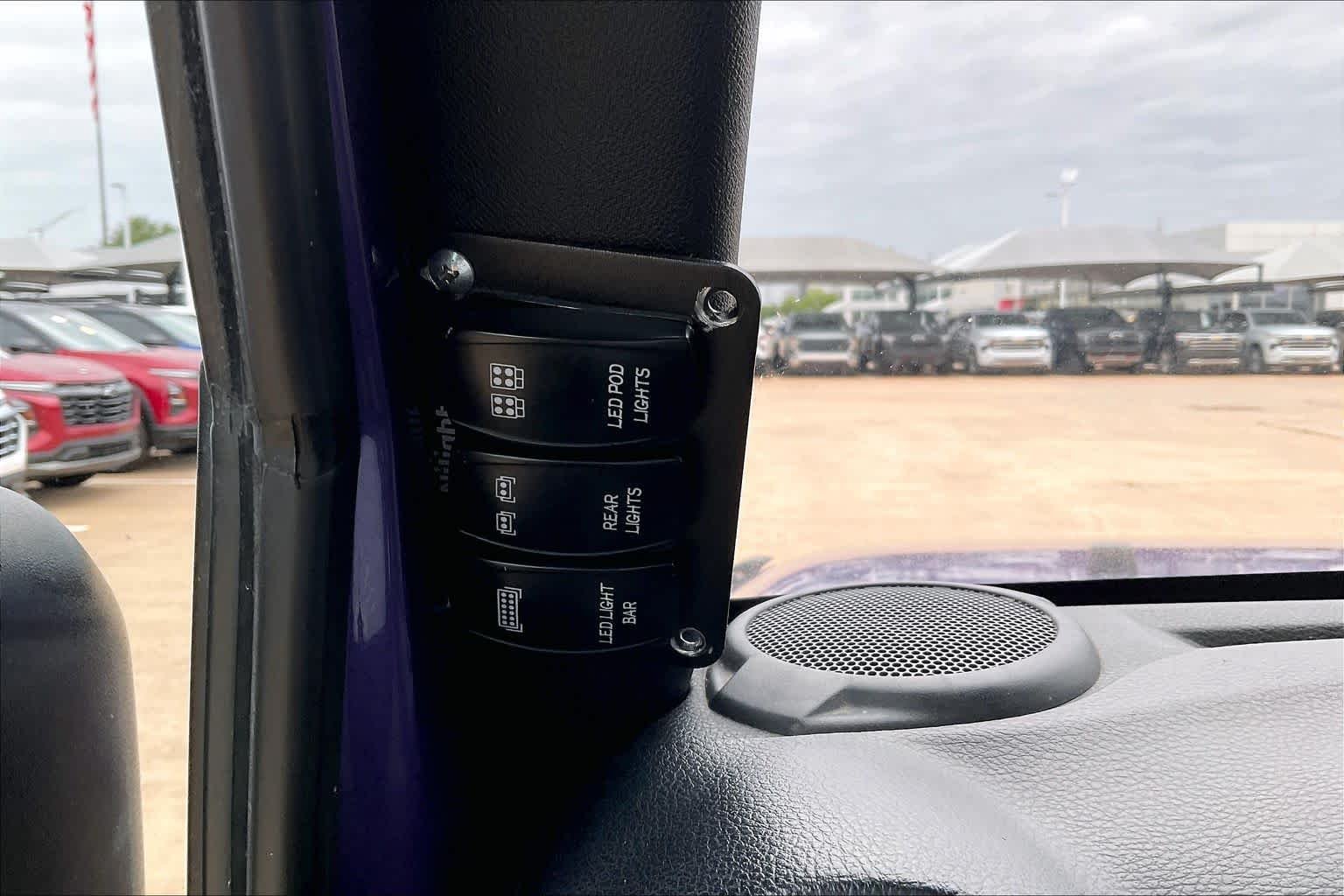 Used 2018 Xtreme Purple Pearlcoat Jeep Sport S image 31