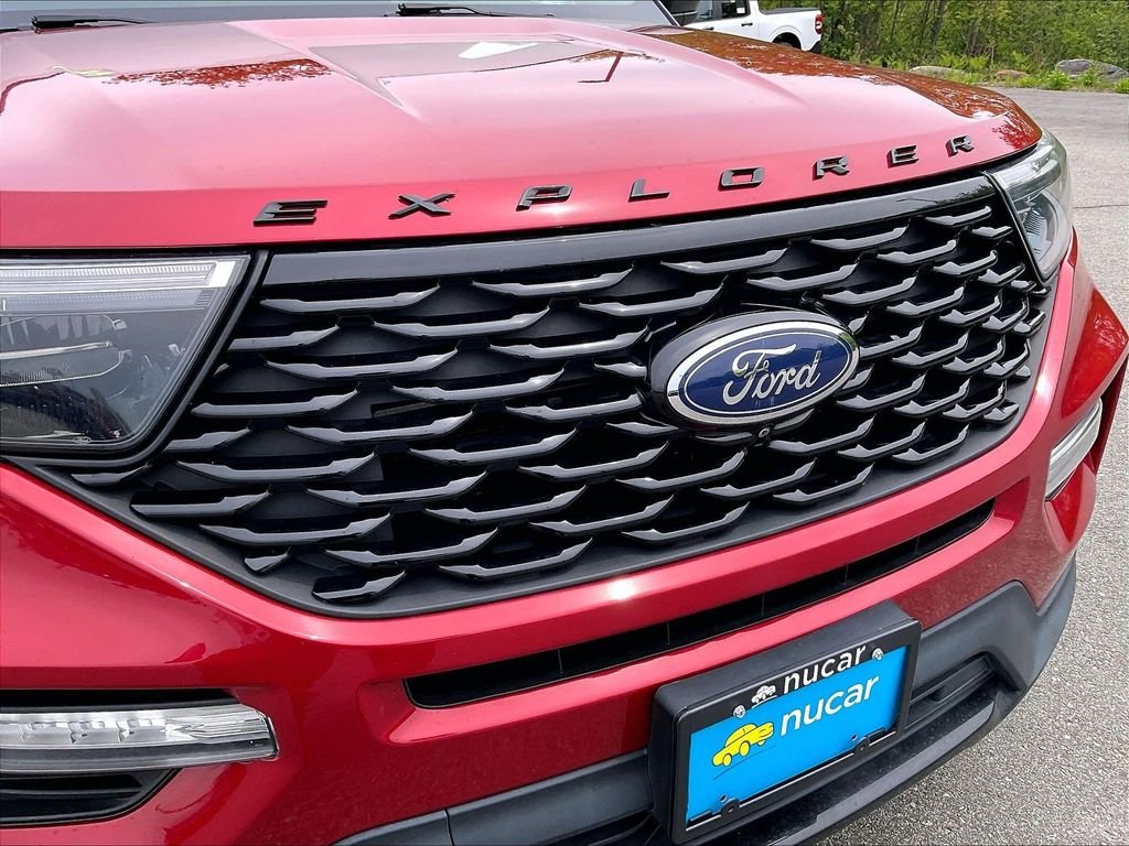 Used 2022 Rapid Red Metallic Tinted Clearcoat Ford ST-Line image 30