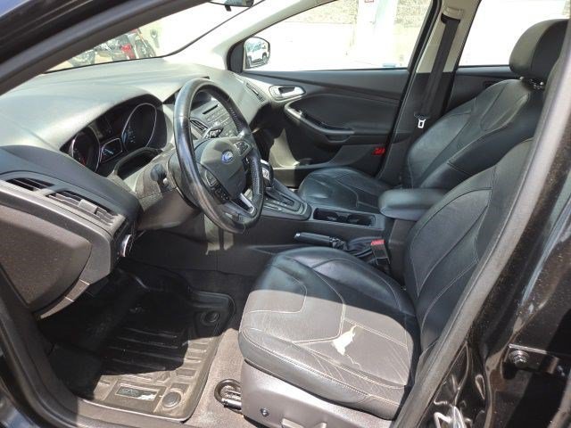 Used 2015 Black Ford SE image 11