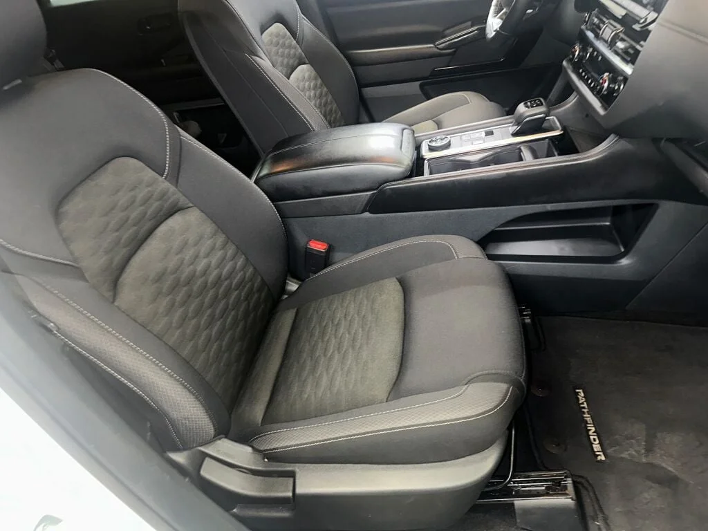 2023 Nissan Pathfinder SV - Photo 34