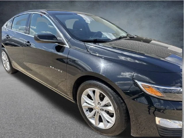 Used 2025 Black Chevrolet LT image 3