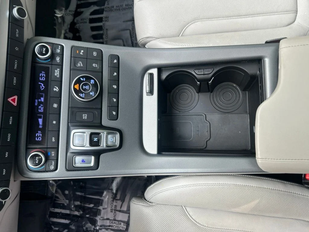 Used 2023 White Hyundai Limited image 16