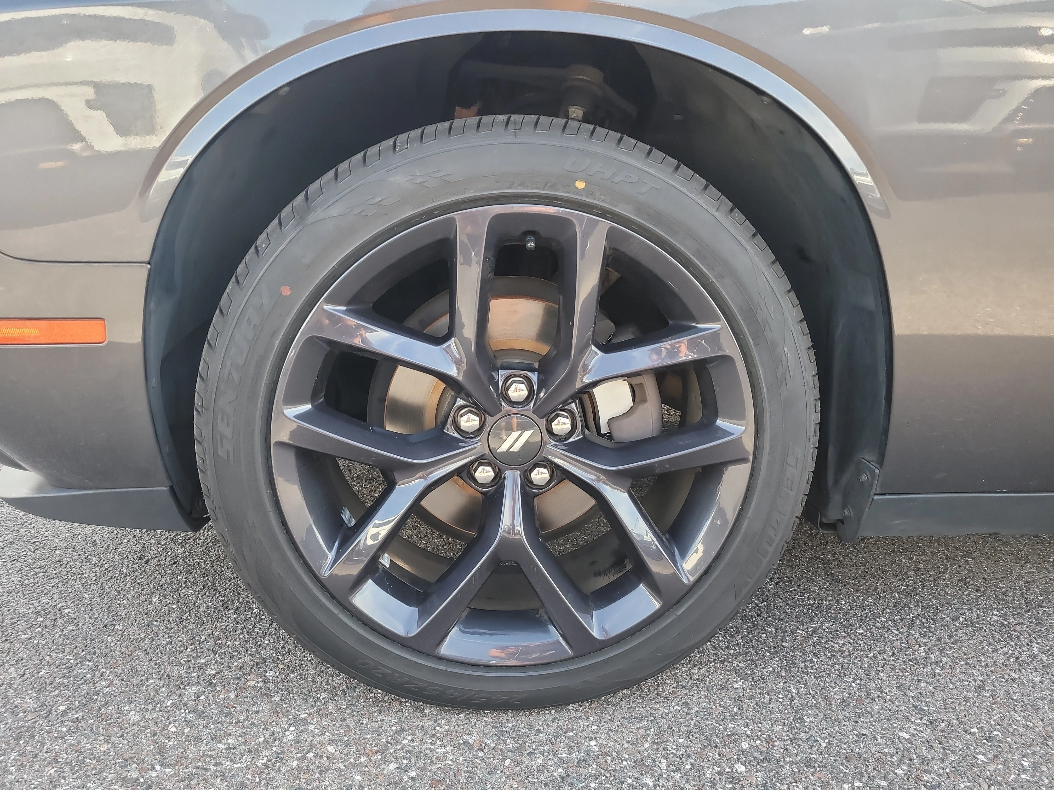 Used 2020 Granite Pearlcoat Dodge SXT image 9