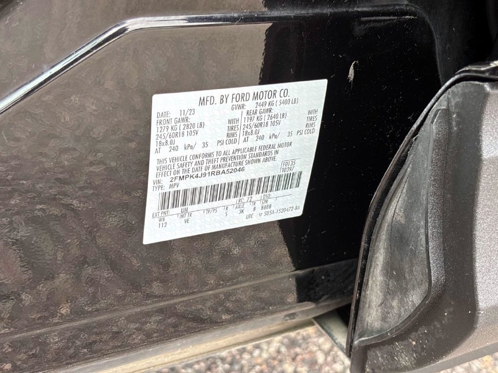 Used 2024 Black Ford SEL image 30
