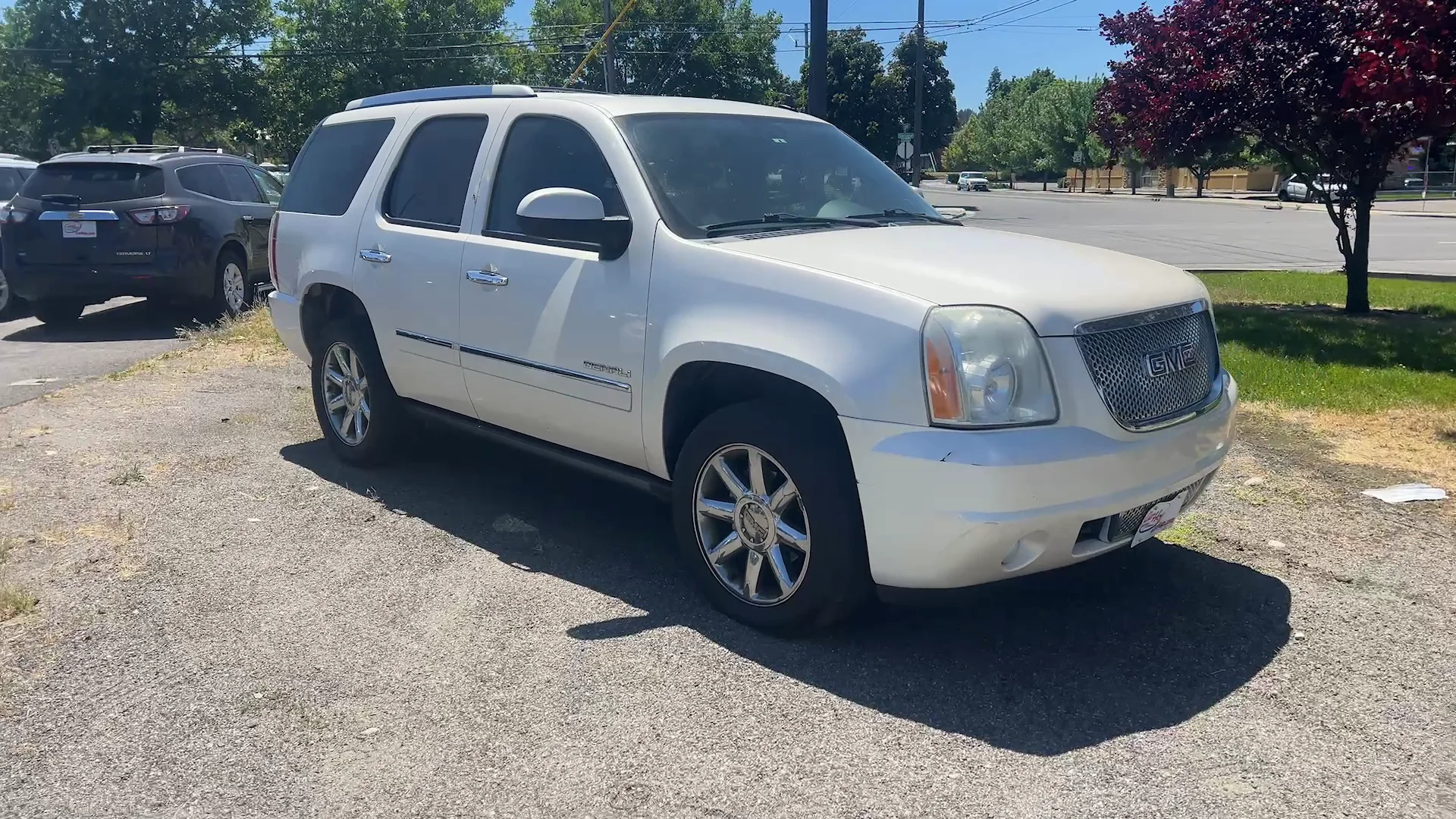 Used 2011 White Gmc DENALI image 3