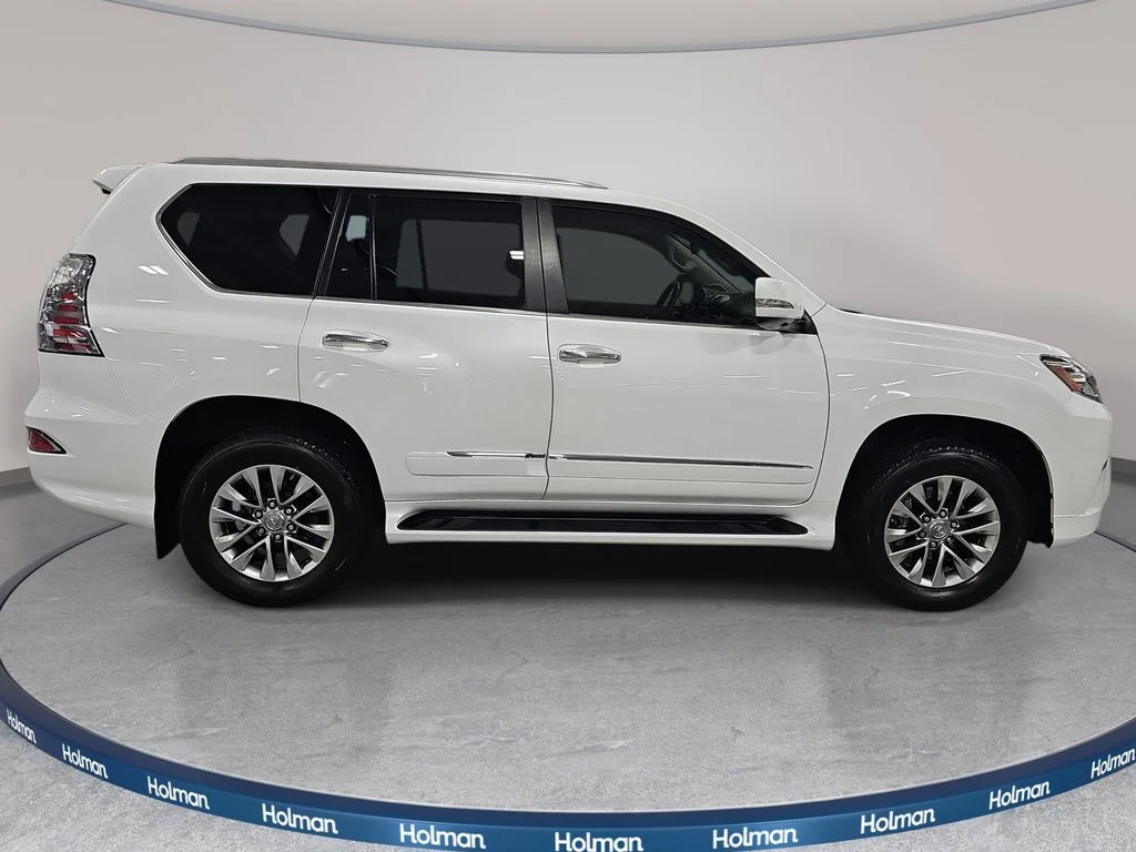 Used 2017 White Lexus 460 Luxury image 5