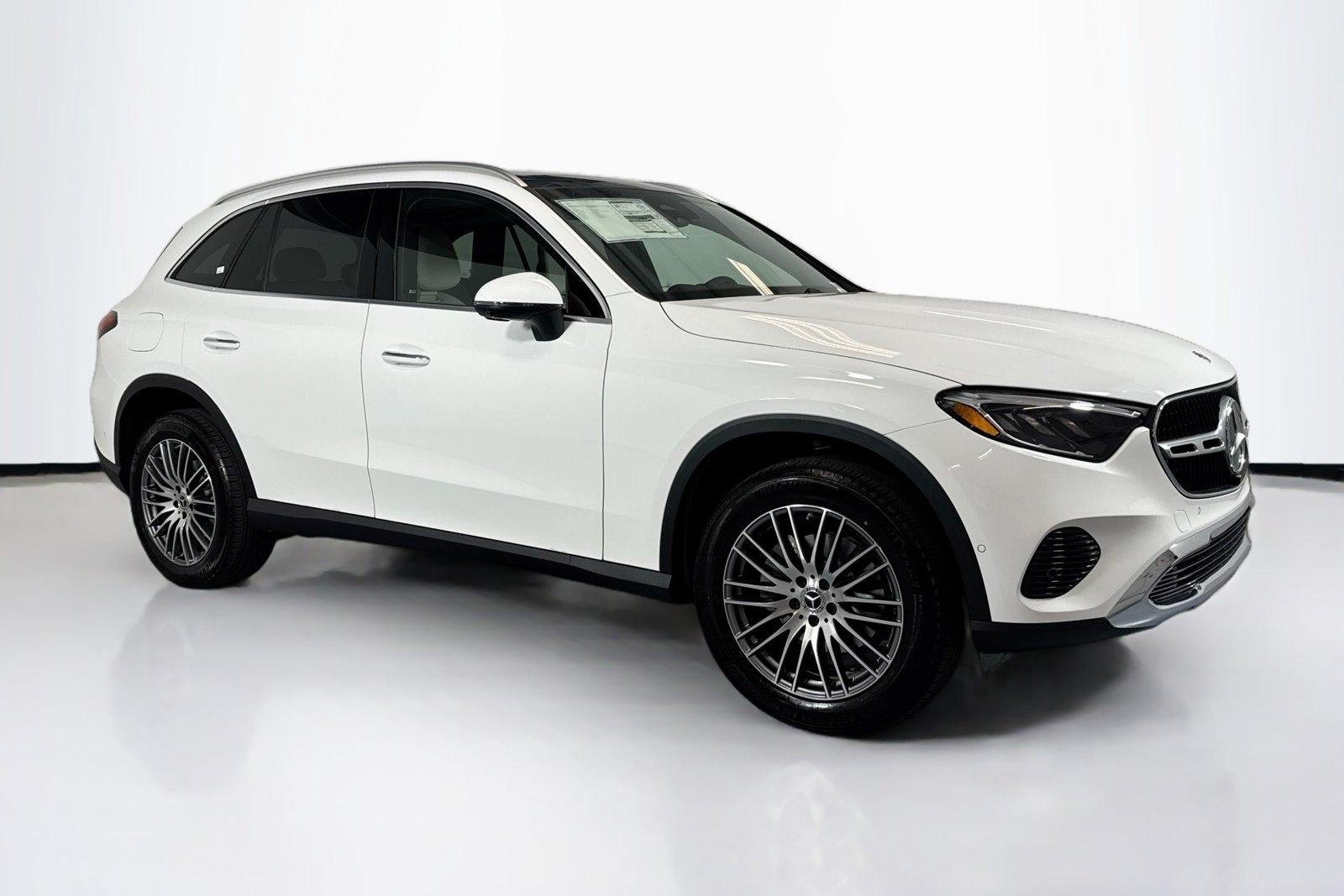 New 2026 Polar White Mercedes-Benz GLC 300 image 3