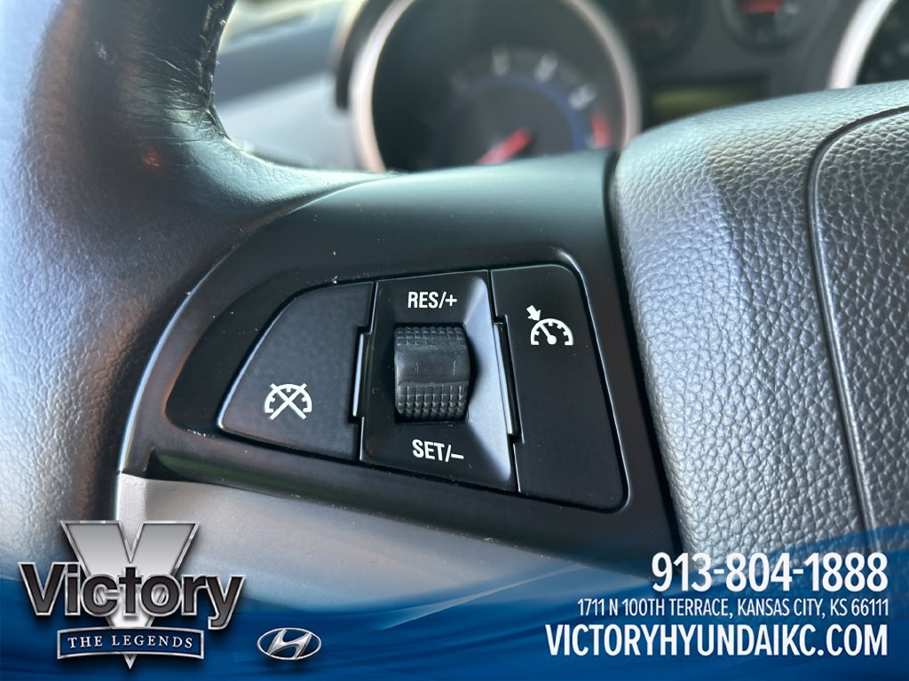 Used 2014 White Chevrolet 1LT image 14