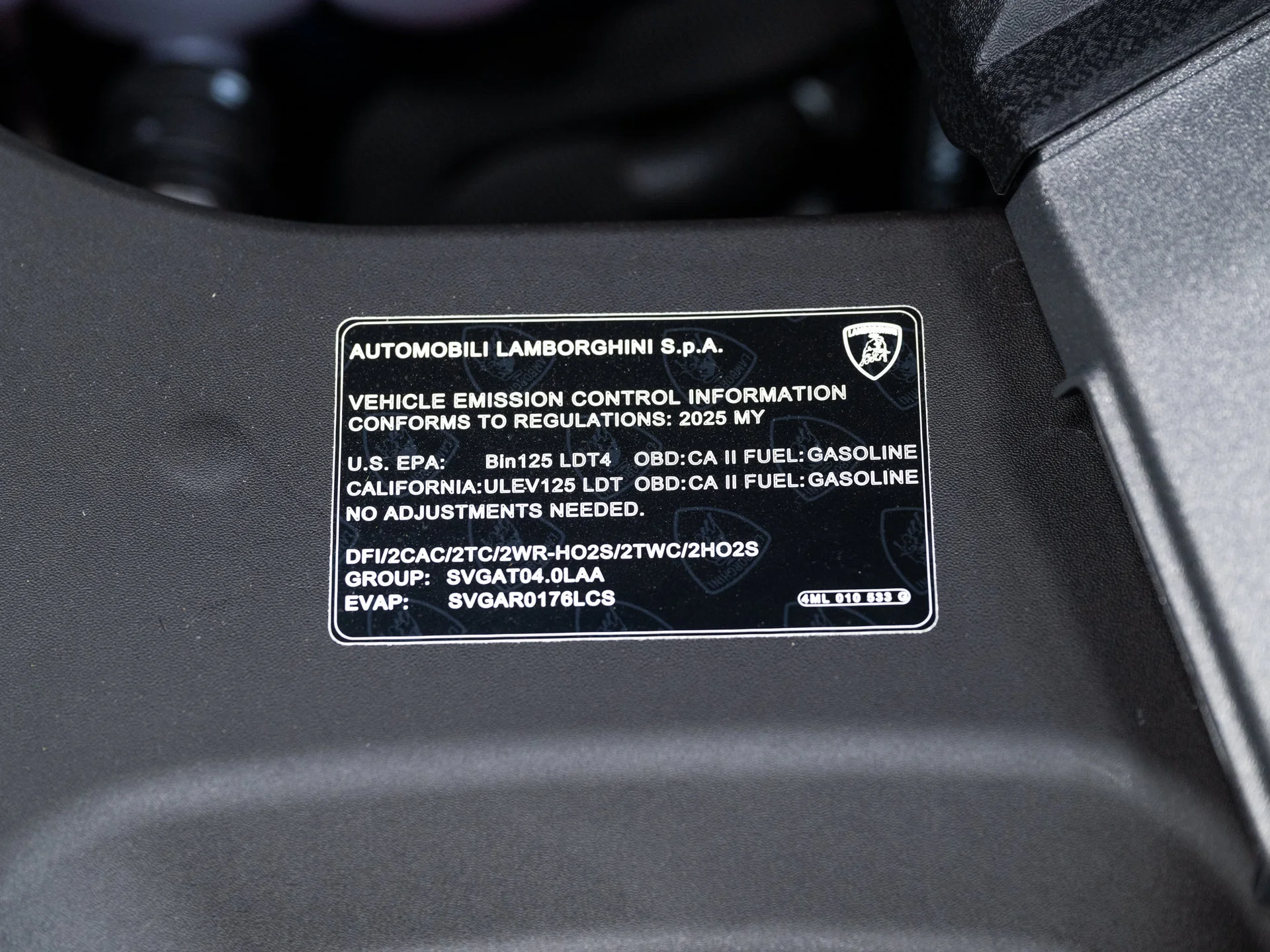 Used 2025 Blu Eleos Metallic Lamborghini SE image 105
