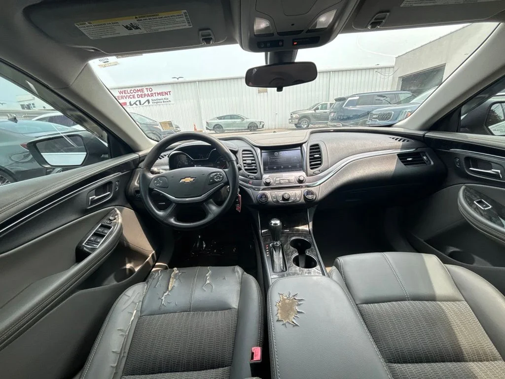 Used 2015 Silver Chevrolet LT image 19