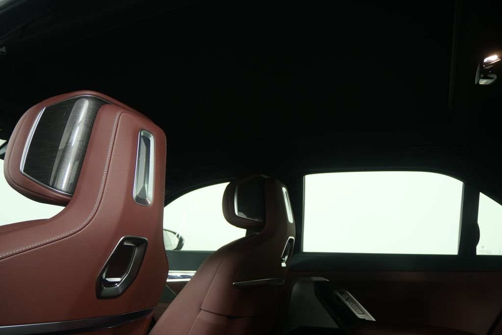 New 2026 Mineral White Metallic BMW eDrive50 image 17