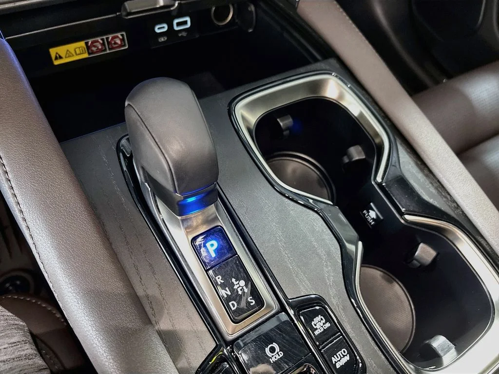 Used 2025 Black Lexus 450h+ Luxury image 18