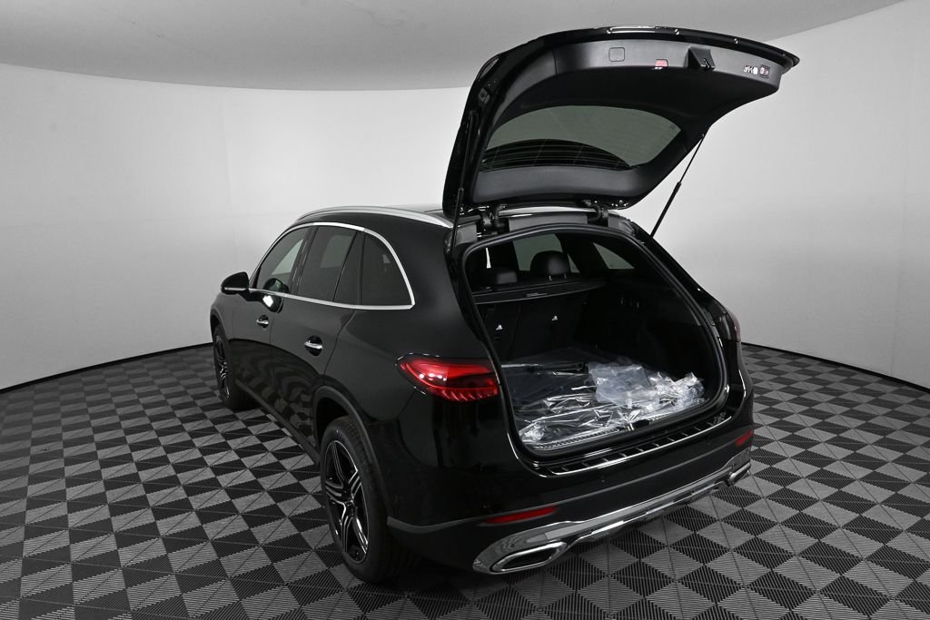 New 2026 Black Mercedes-Benz GLC 300 image 30