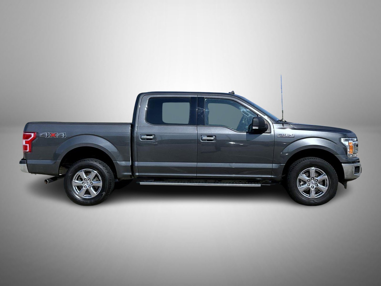 Used 2019 Gray Ford XLT image 4
