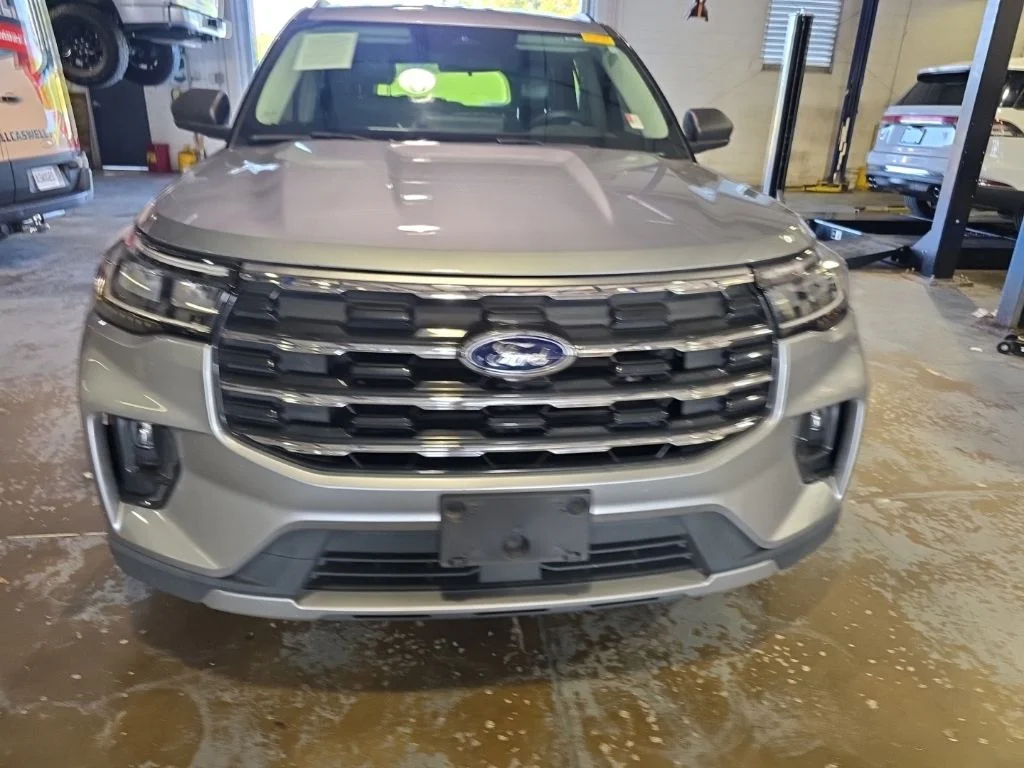 Used 2025 Silver Ford Active image 7