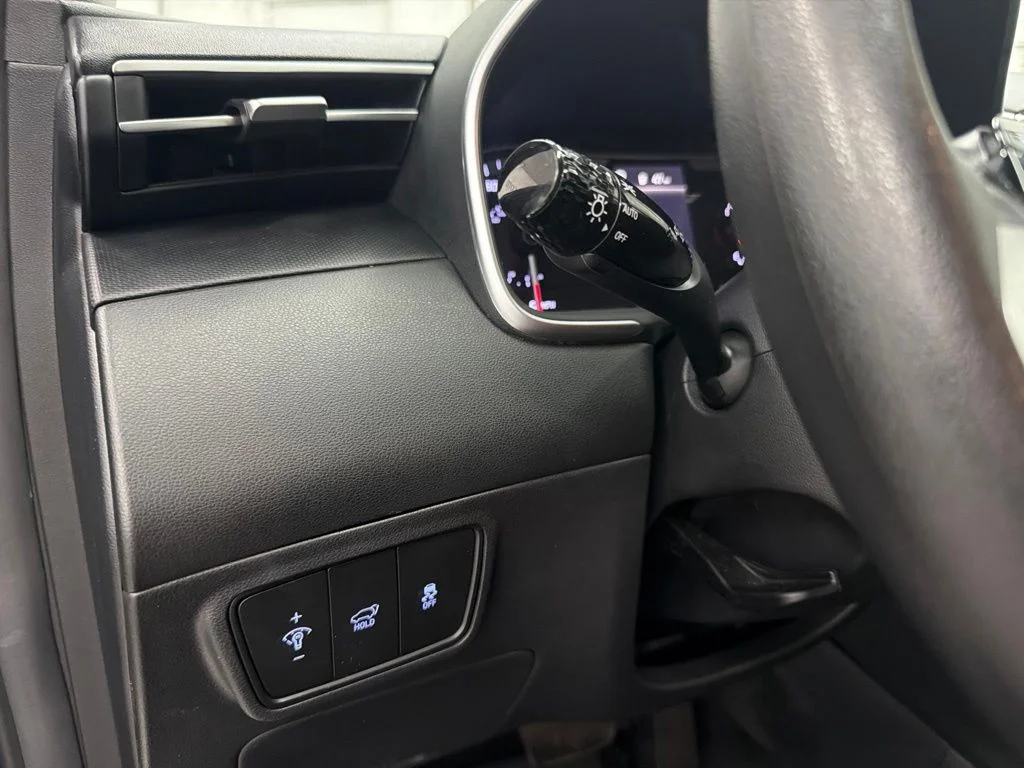 Used 2024 Blue Hyundai SEL image 22