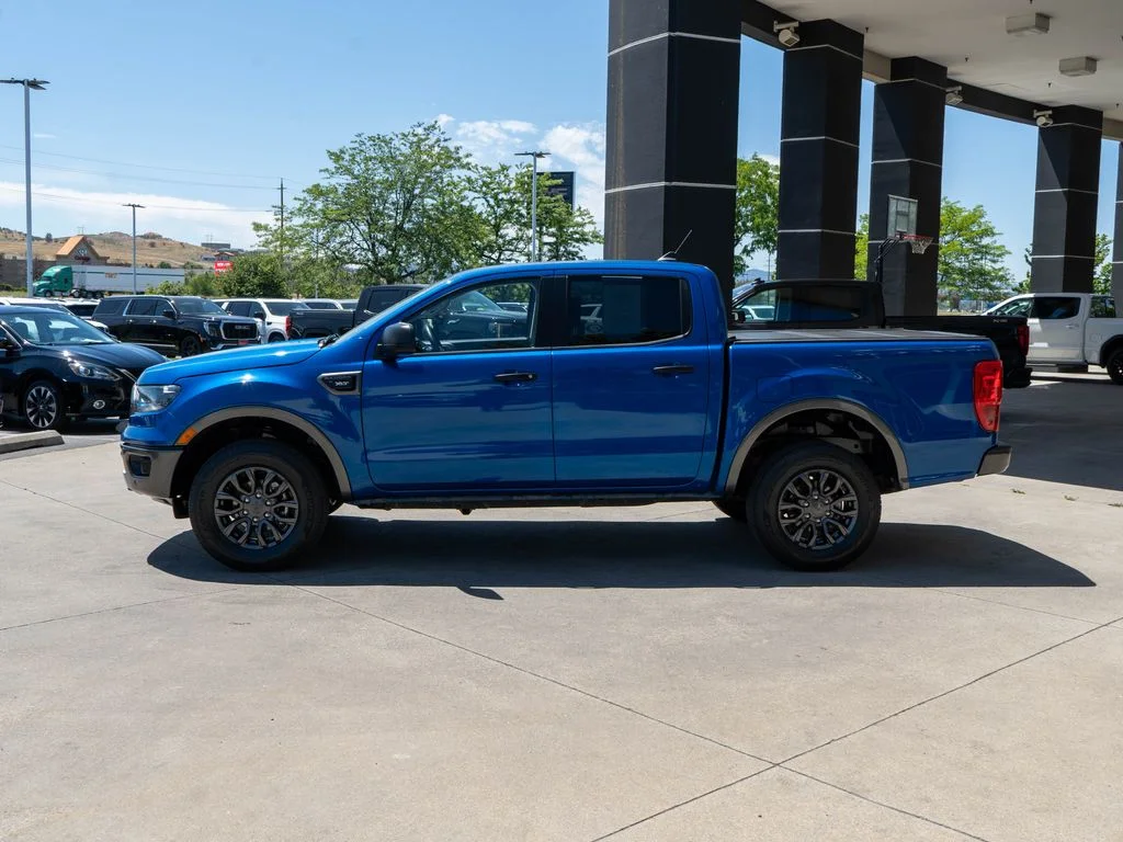 Used 2019 Blue Ford XLT image 4