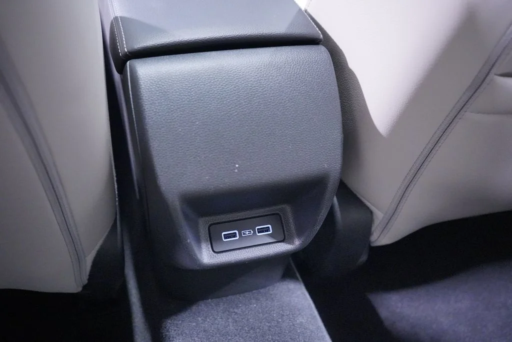 Used 2023 Meteorite Gray Metallic Honda Sport Touring image 18