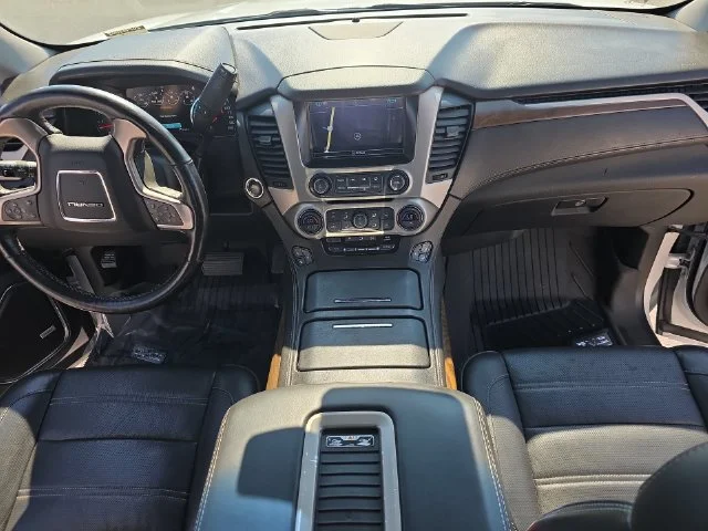 Used 2019 White GMC Denali image 10