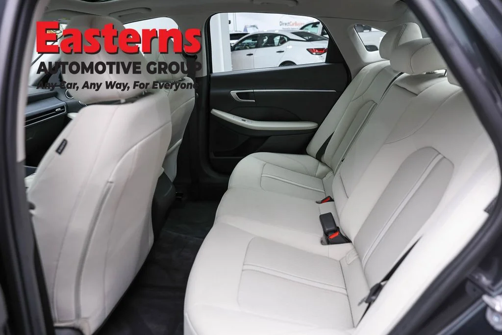 Used 2024 Gray Hyundai SEL image 22