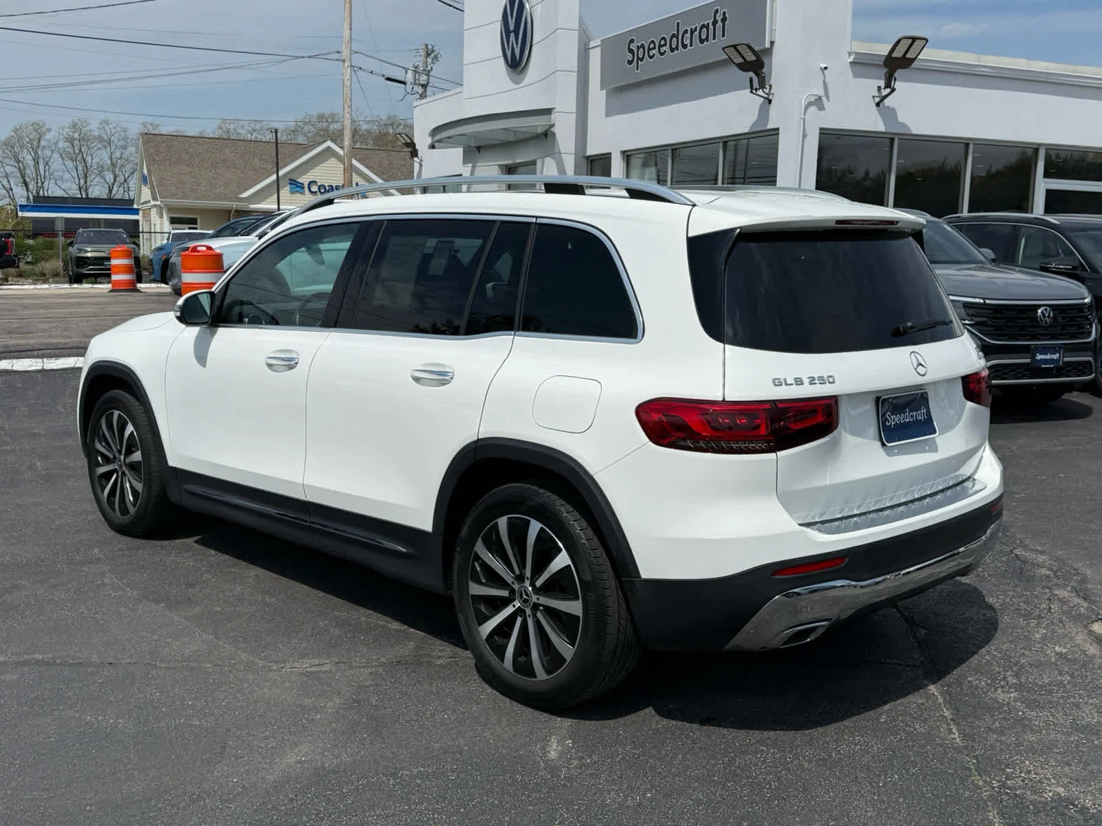 Used 2023 Polar White Mercedes-Benz GLB 250 image 5