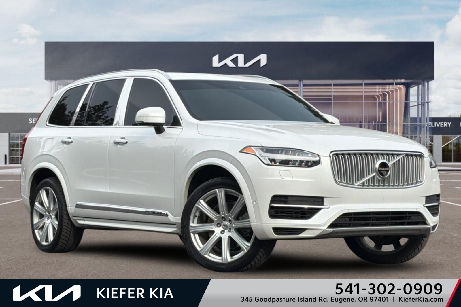 2017 Volvo XC90 T8 Twin Engine Plug-in Hybrid Excellence's photo