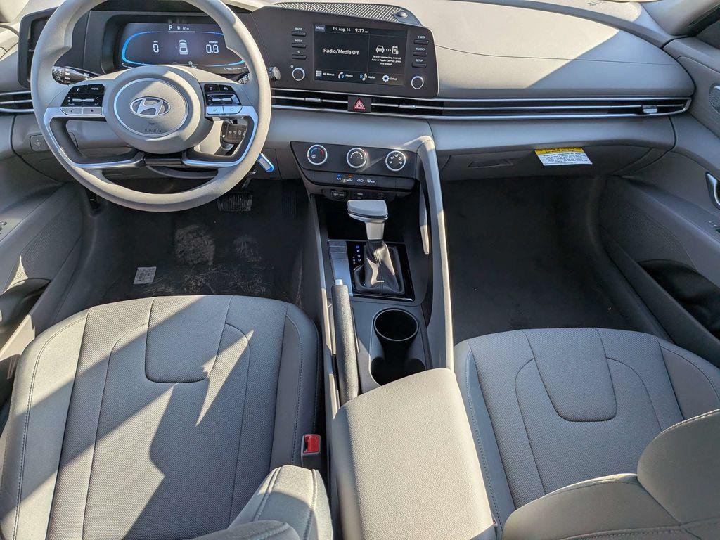 New 2026 White Hyundai SE image 14