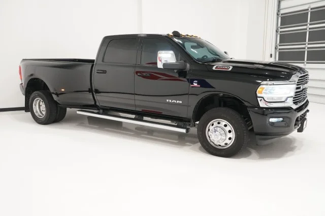 Used 2023 PXJ_Diamond_Black_Crystal_P/C Ram Laramie image 3