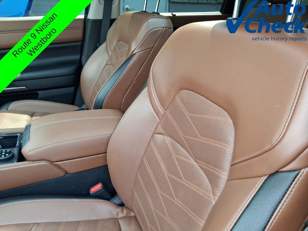 Used 2023 White Nissan Platinum image 15