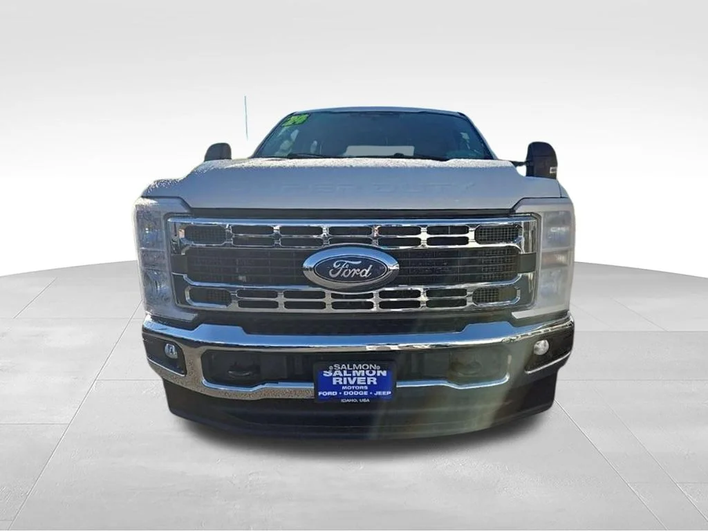 Used 2024 White Ford XLT image 5