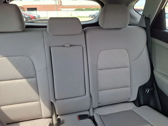 Used 2018 Silver Hyundai SEL image 20