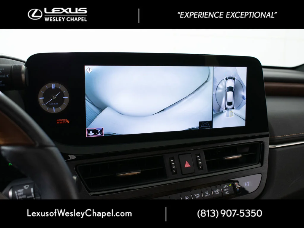 Used 2022 White Lexus 300h Ultra Luxury image 25