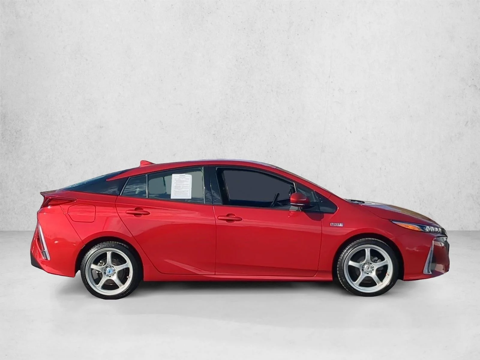 Used 2019 Hypersonic Red Toyota Premium image 4