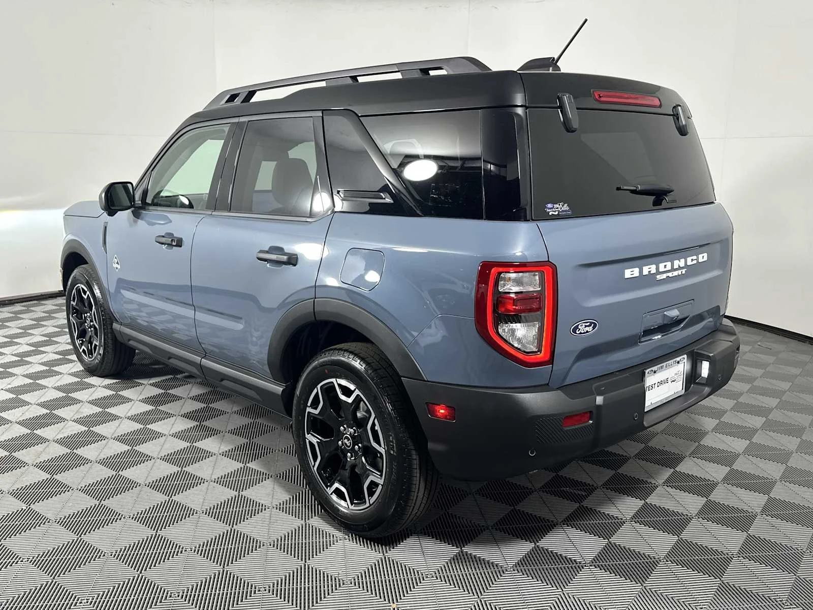 New 2026 Azure Gray Metallic Tri-Coat Ford Outer Banks image 6