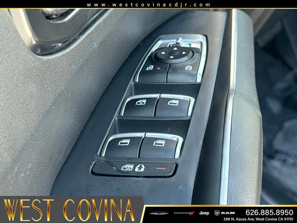 Used 2024 White Kia S image 20