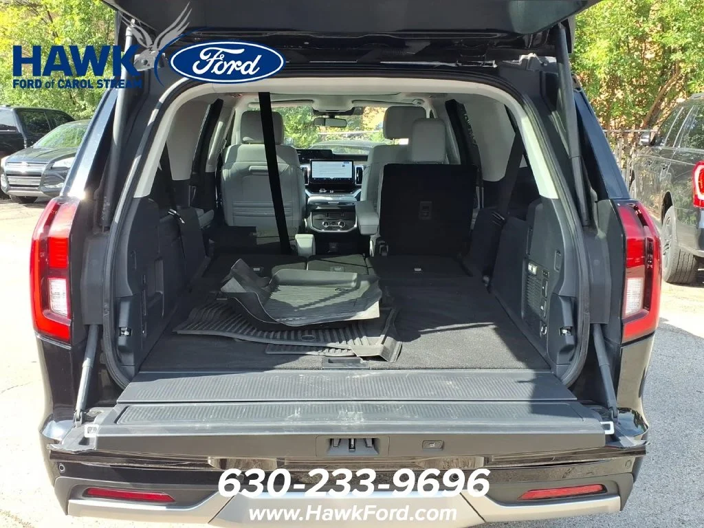 Used 2025 Black Ford Platinum image 31