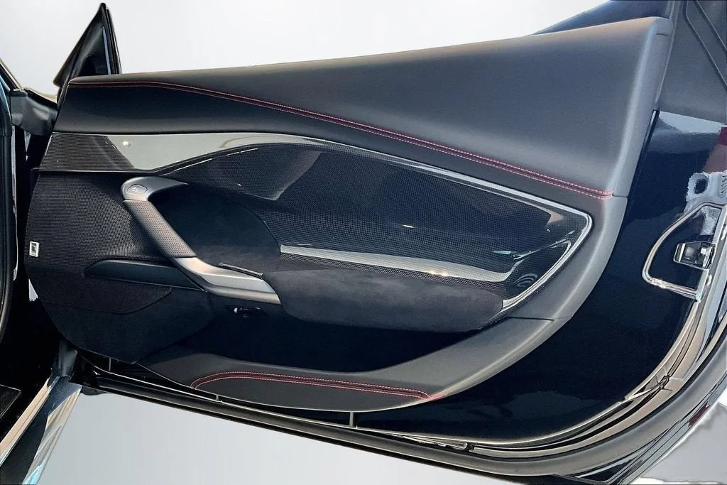 Used 2022 Nero Ferrari  image 22